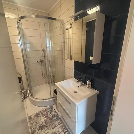 Din Apartment